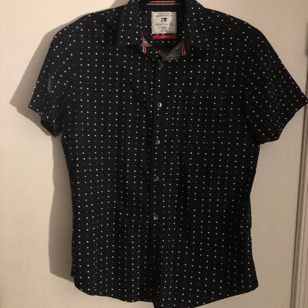 Men’s short sleeve button down shirt